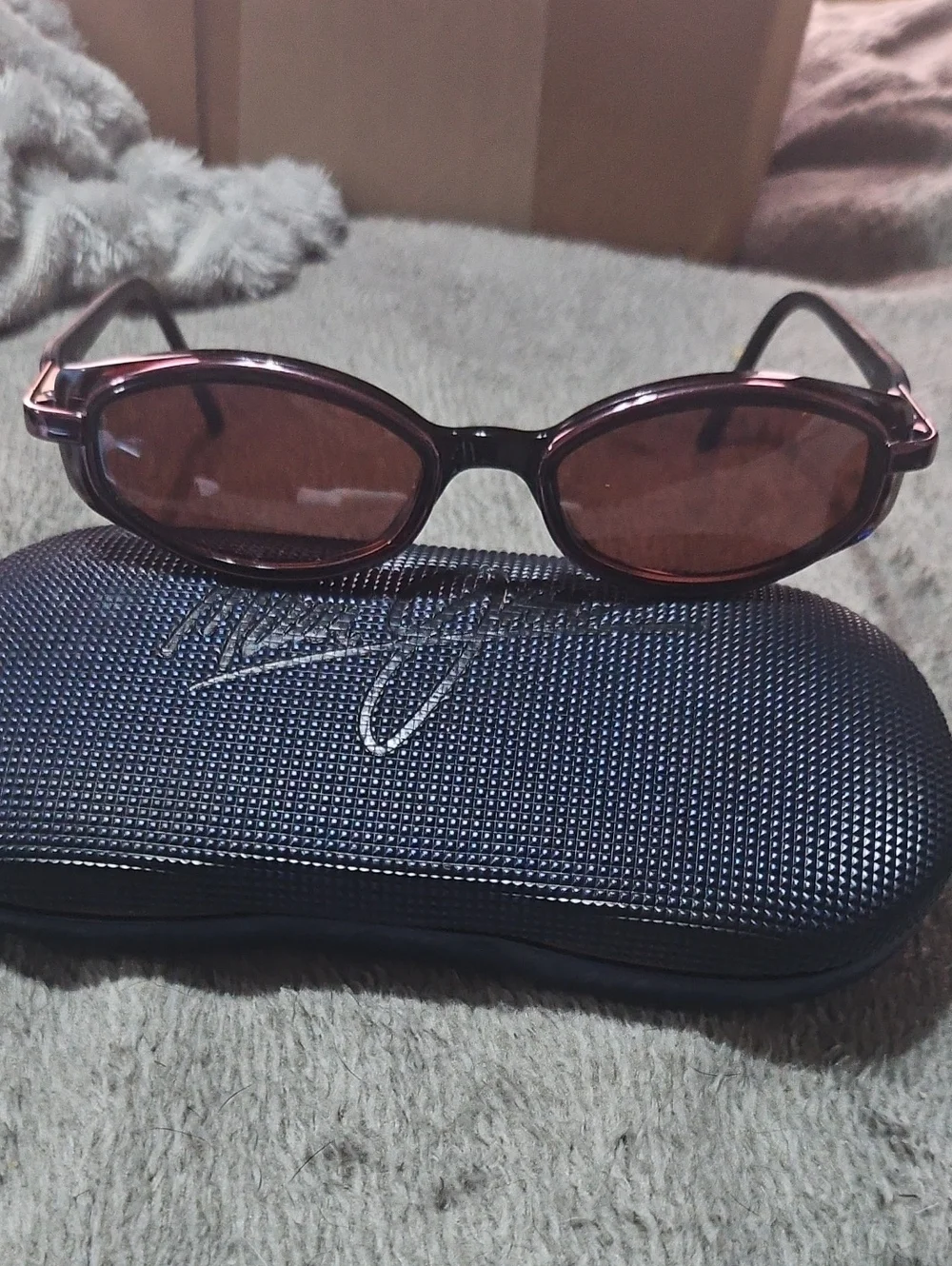 Maui Jim Hana COLLECTORS polarized MJ-124-13 (Wine Frame with Maui Rose Lenses)